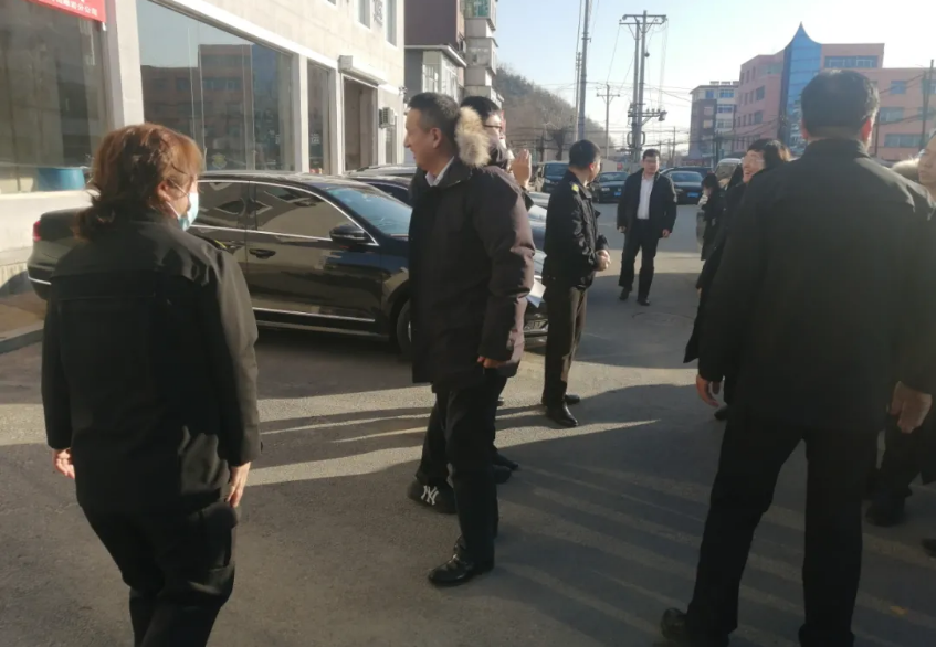 鞍勤集團黨委下基層、聽民意，助推企業(yè)高質(zhì)量發(fā)展