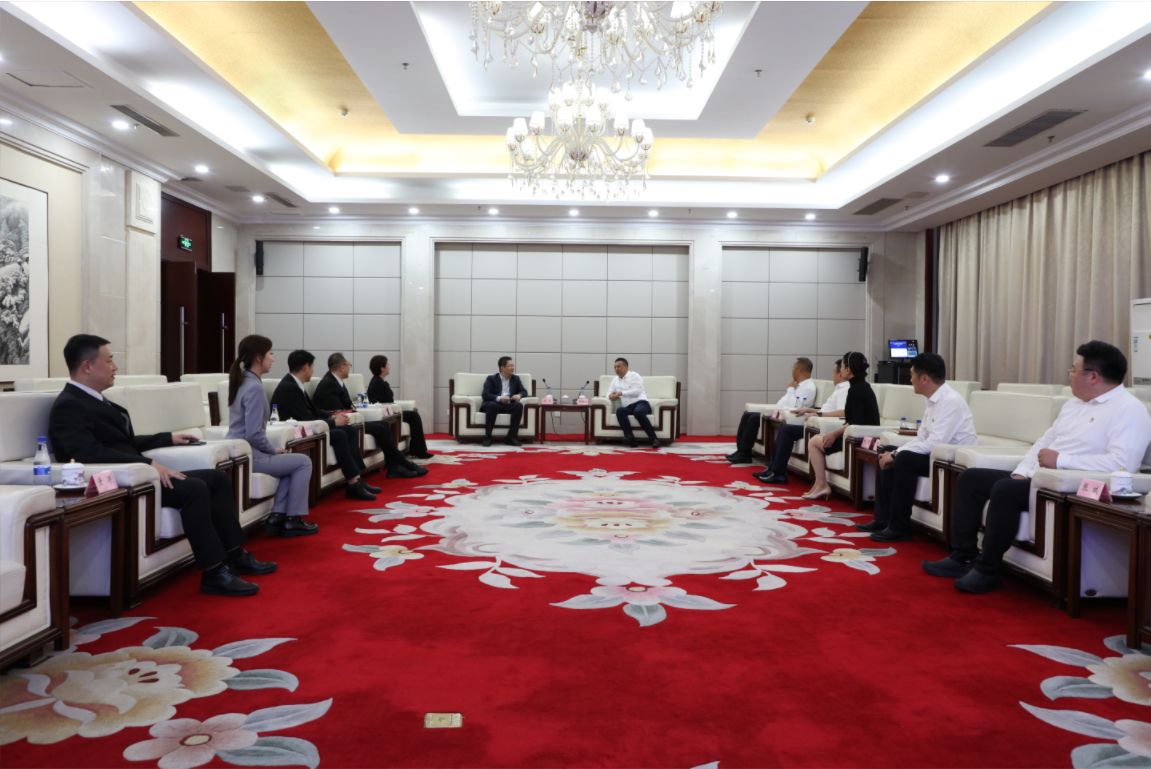 鞍勤、溫泉、公服集團(tuán)與招商銀行簽訂戰(zhàn)略合作協(xié)議！銀企合作譜新篇